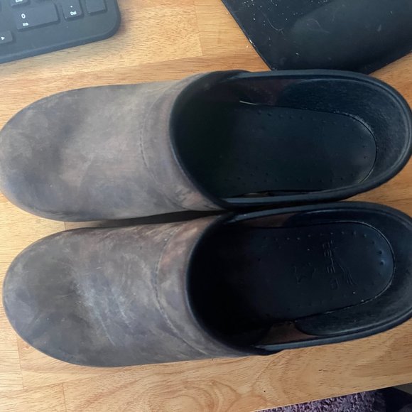 Dansko size 40 Clogs - Picture 1 of 5